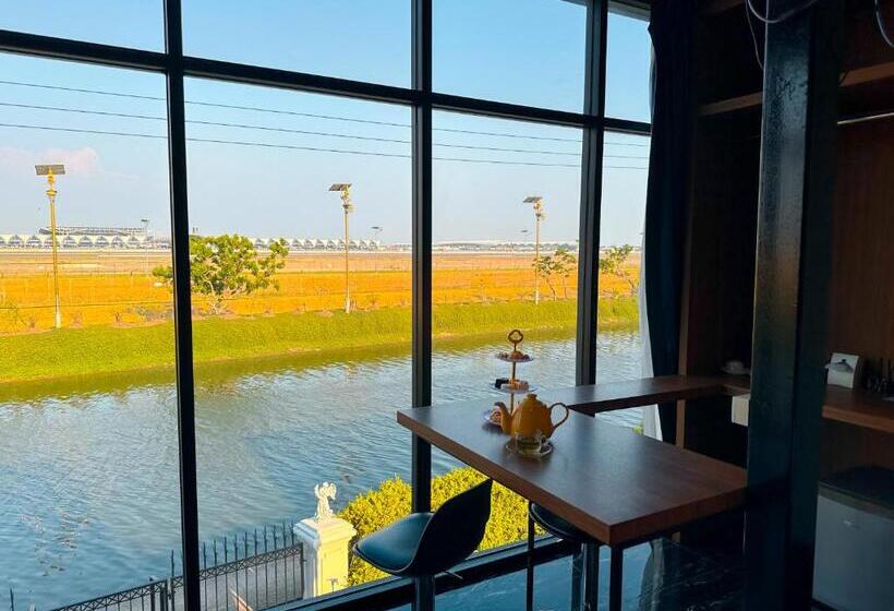 Люкс Deluxe Кровать Кинг, Skyline Resort