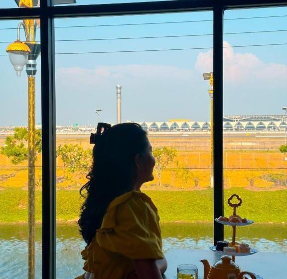 Люкс Deluxe Кровать Кинг, Skyline Resort