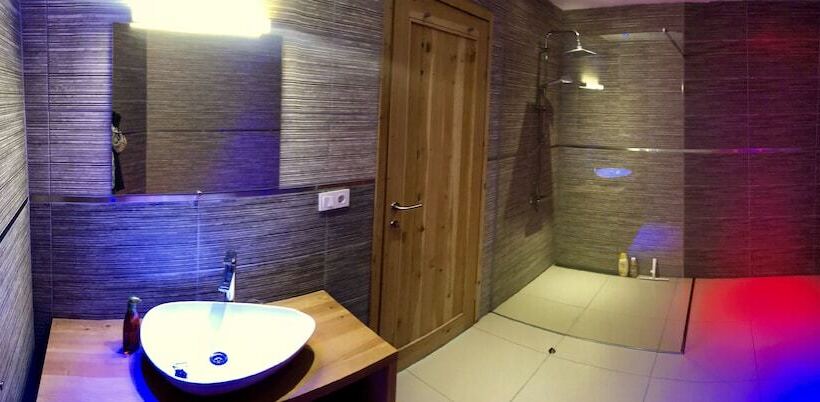 غرفة قياسية رباعية, Villa Mavie