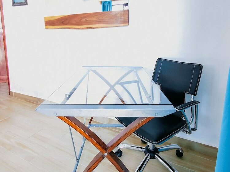 스탠다드 룸 더블 침대 2개, Ade