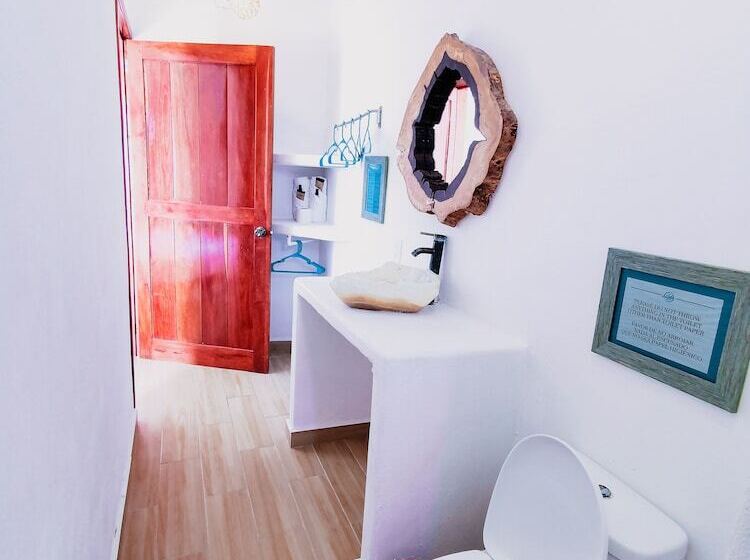 스탠다드 룸 더블 침대 2개, Ade