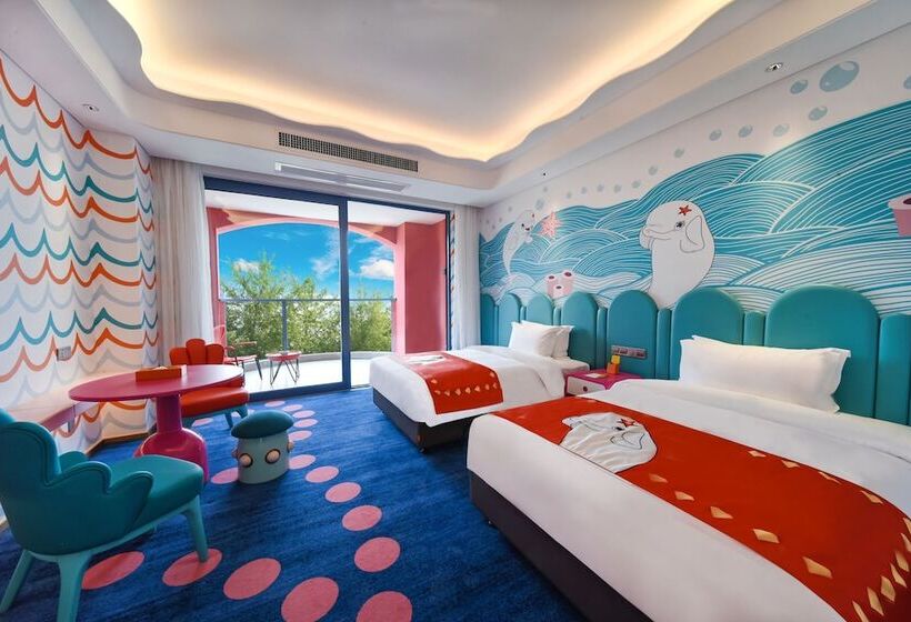 غرفة عائلية, Dolphin Bay