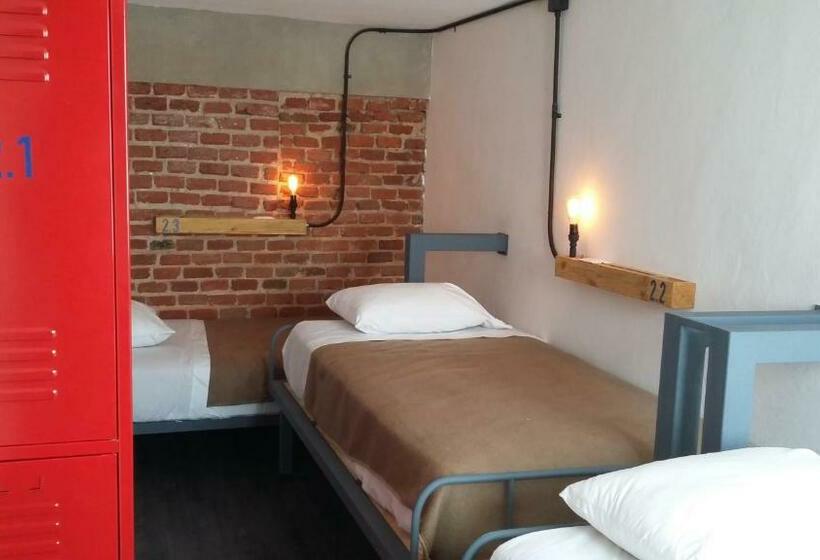 سرير فى غرفة مشتركه, El Hostalito 14