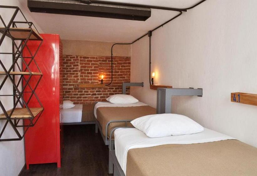 سرير فى غرفة مشتركه, El Hostalito 14