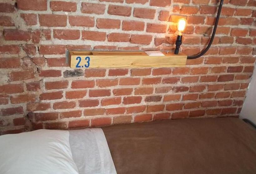 سرير فى غرفة مشتركه, El Hostalito 14