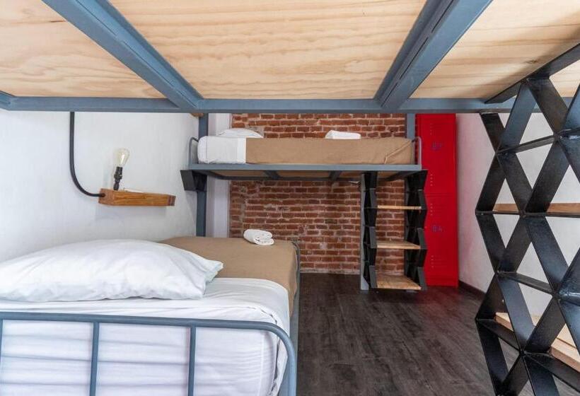 سرير فى غرفة مشتركه, El Hostalito 14