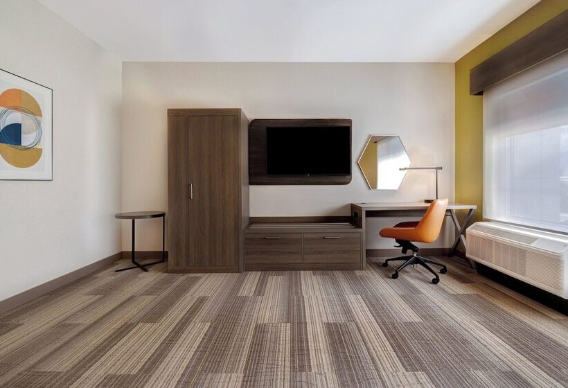 جناح, Holiday Inn Express & Suites   Glendale Downtown