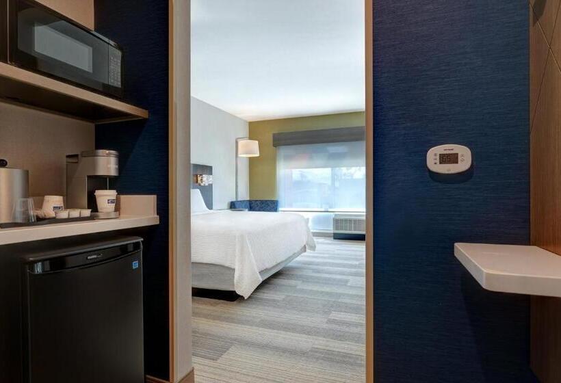 غرفة قياسية سرير كينج لذوى الإحتياجات الخاصة, Holiday Inn Express & Suites   Glendale Downtown