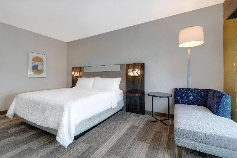 スタンダードルーム, Holiday Inn Express & Suites   Glendale Downtown