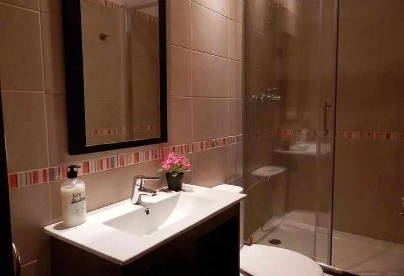 اتاق استاندارد, Barcelona Central Garden Hostal