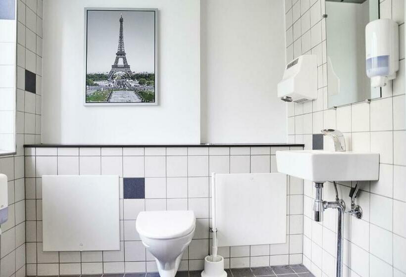 バス共有のスタンダードルーム, Danhostel Copenhagen Bellahøj