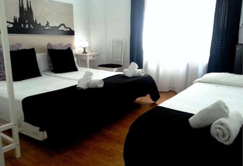 اتاق استاندارد سه نفره, Petit