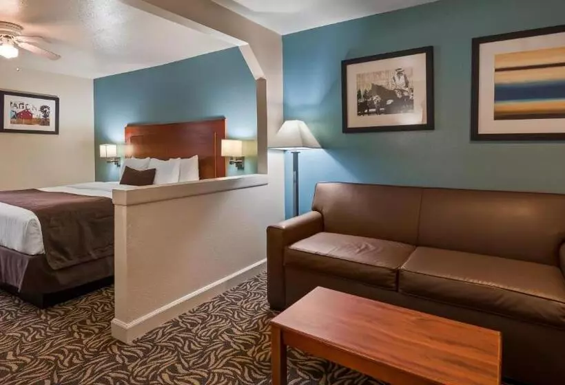 キングサイズベッドのスイートルーム, Best Western Regency Inn & Suites