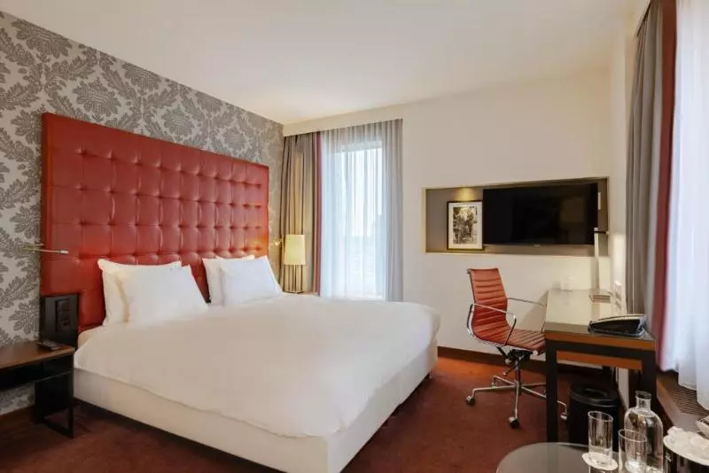 キングサイズベッドのスタンダードルーム, Crowne Plaza Amsterdam   South, An Ihg