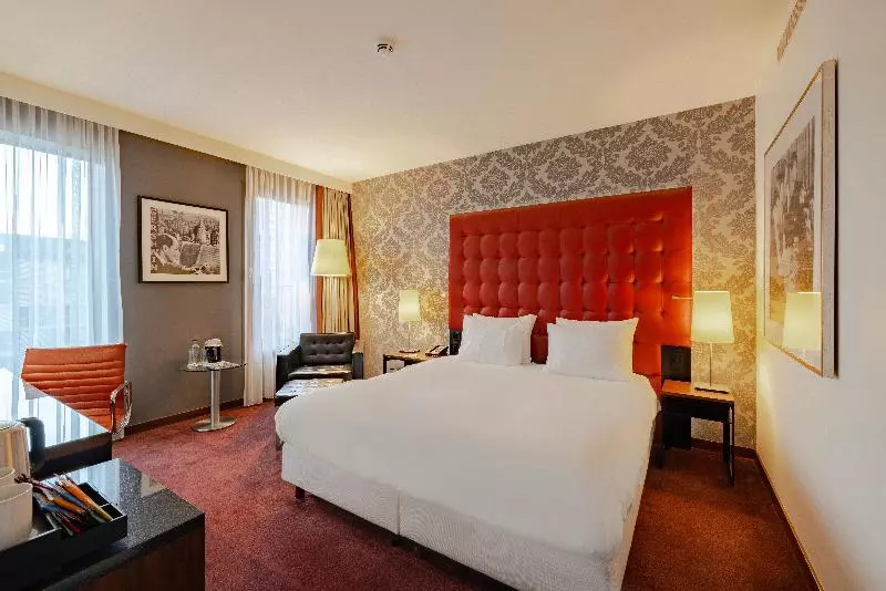 キングサイズベッドのスタンダードルーム, Crowne Plaza Amsterdam   South, An Ihg