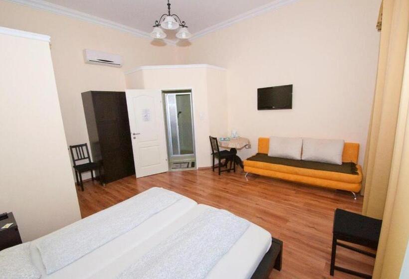 اتاق استاندارد, K+t Boardinghouse