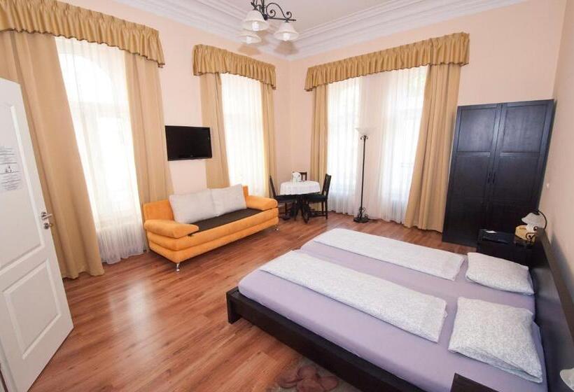 اتاق استاندارد, K+t Boardinghouse