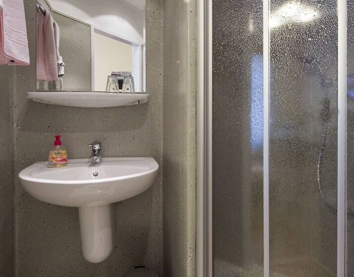 اتاق استاندارد, K+t Boardinghouse