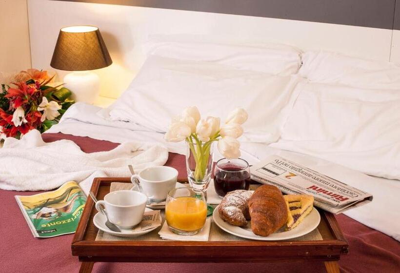 غرفة قياسية رباعية, Locanda Rosy