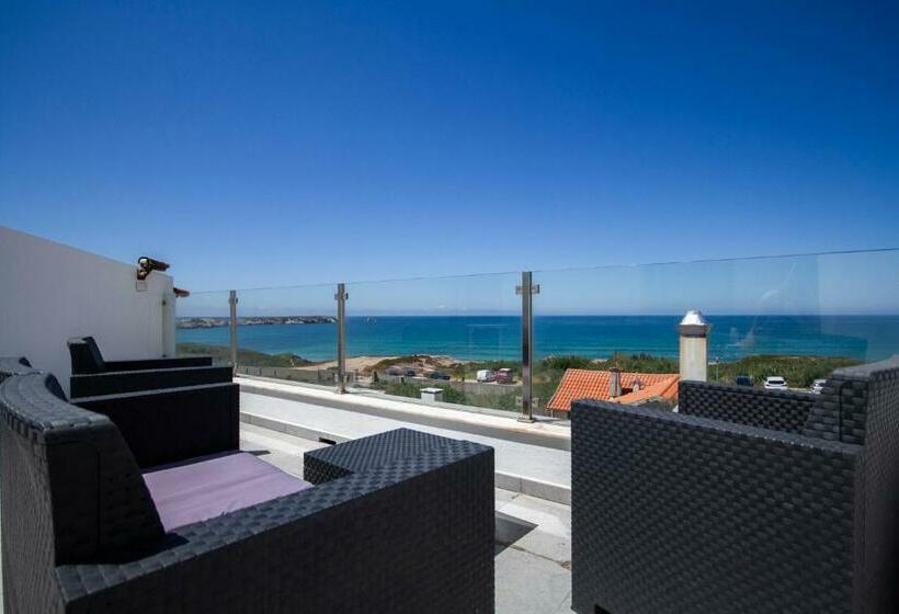 חדר סטנדרט לשלושה, Peniche Surfcamp Hostel