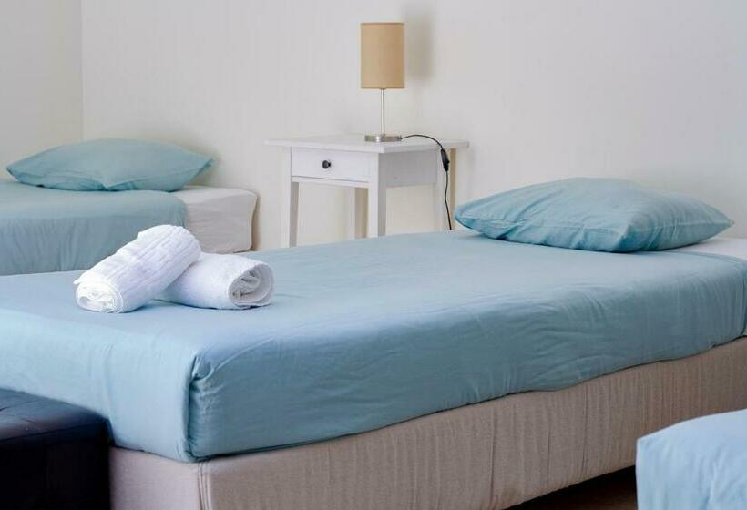 חדר סטנדרט לשלושה, Peniche Surfcamp Hostel