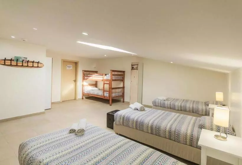 اتاق خانوادگی, Peniche Surfcamp Hostel