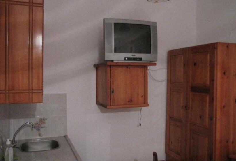 标准工作室带阳台, Perissa