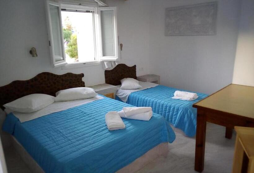 高级三人间, Perissa