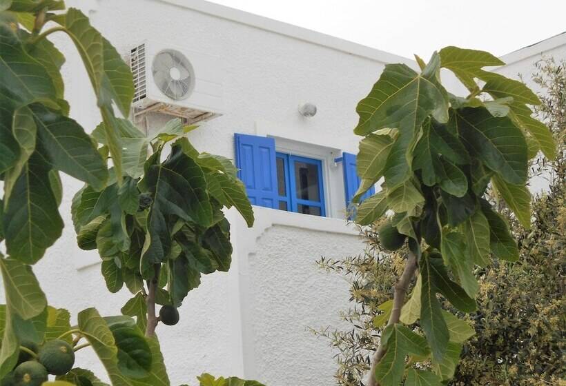 高级三人间, Perissa