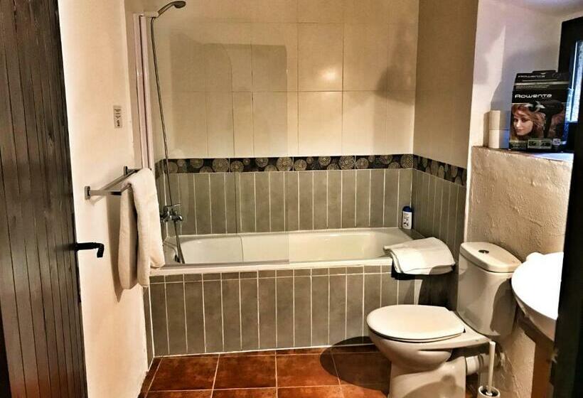 四人标准间, Mas Pelegri