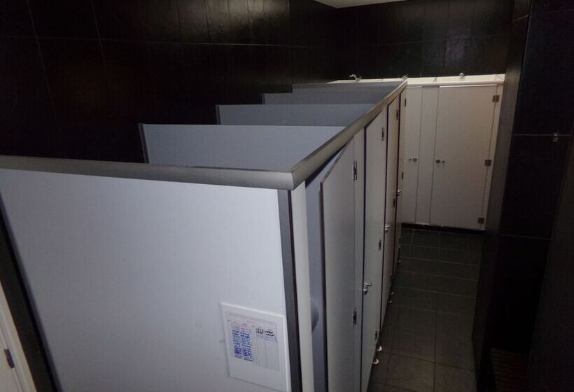 Bed in Shared Room with Shared Bathroom, Lisb'on Hostel