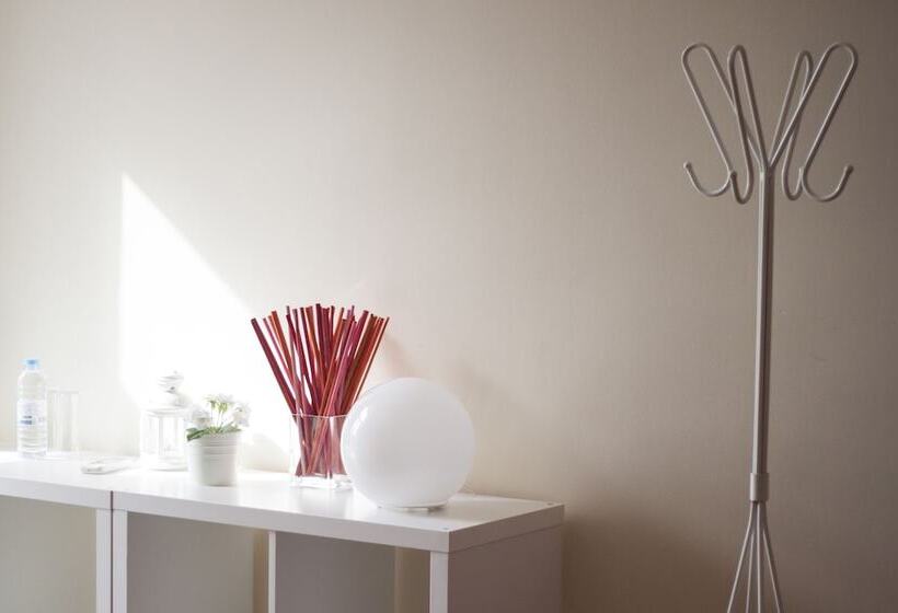 اتاق استاندارد با چشمانداز باغ, Lisb'on Hostel