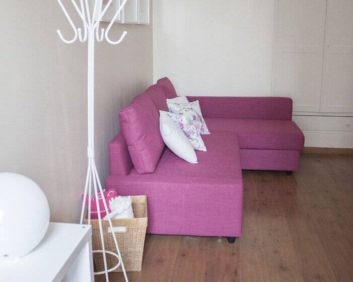 اتاق استاندارد با چشمانداز باغ, Lisb'on Hostel