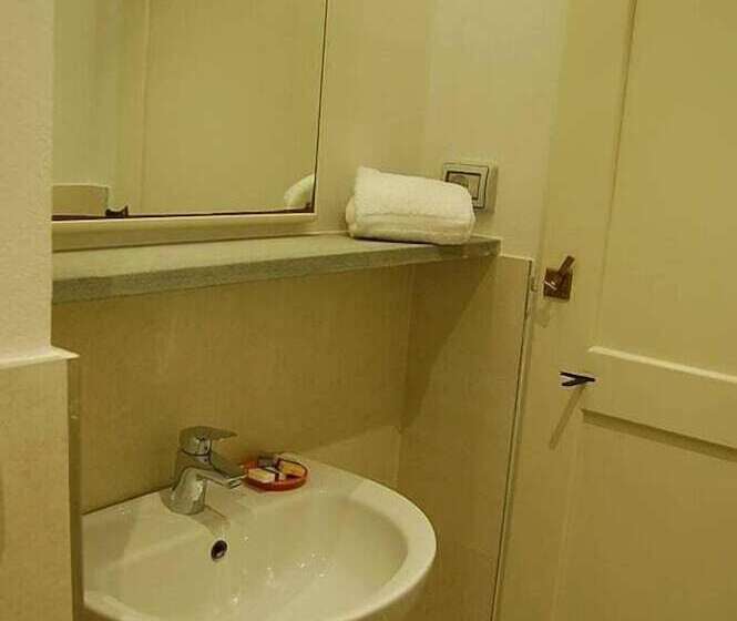 共用房间的床, Ostello Del Bigallo   Bigallo Hostel