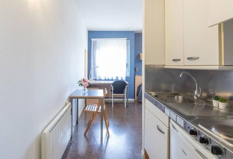 Студия Стандарт, Residencia Universitaria La Ciutadella