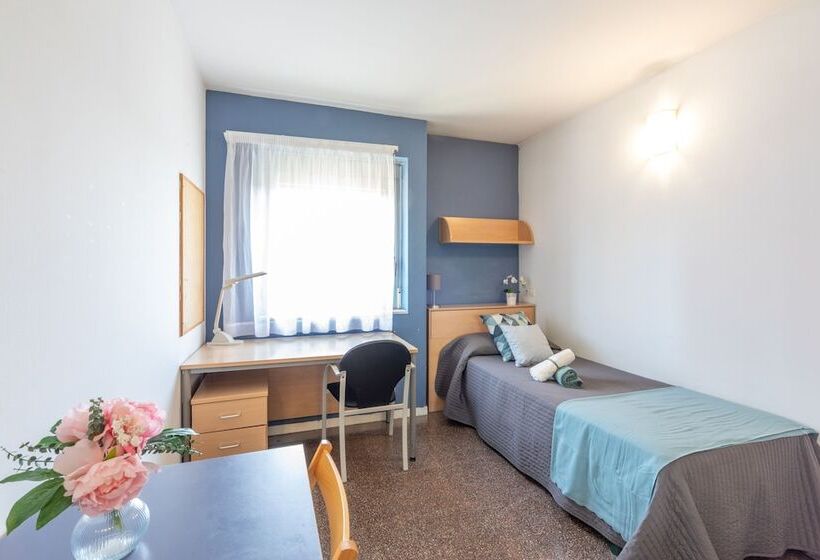 Студия Стандарт, Residencia Universitaria La Ciutadella