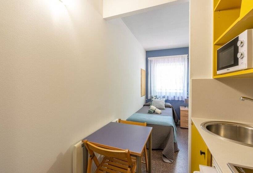 Номер Basic, Residencia Universitaria La Ciutadella