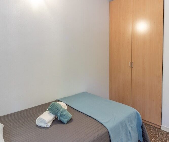 Номер Basic, Residencia Universitaria La Ciutadella