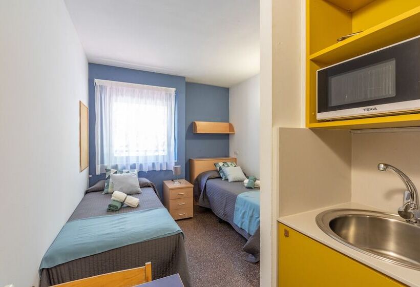 Номер Basic, Residencia Universitaria La Ciutadella