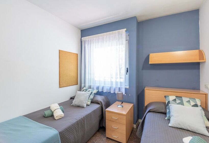 Номер Basic, Residencia Universitaria La Ciutadella