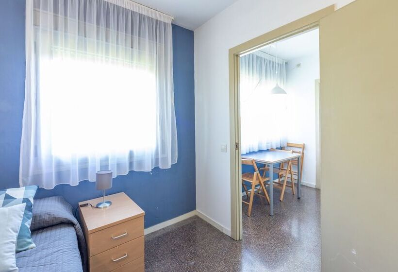 Четырехместный Номер Стандарт, Residencia Universitaria La Ciutadella