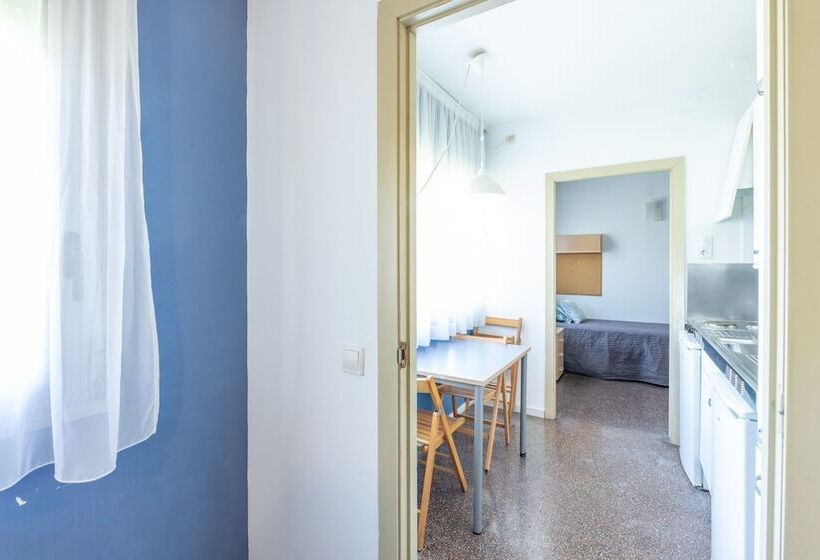 Четырехместный Номер Стандарт, Residencia Universitaria La Ciutadella