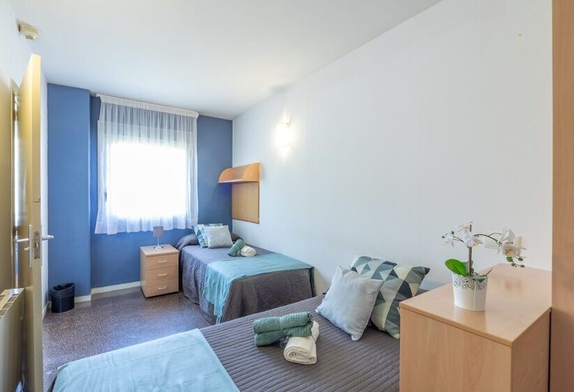 Четырехместный Номер Стандарт, Residencia Universitaria La Ciutadella