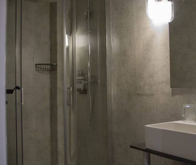 غرفة قياسية, Room00 Valencia Hostel