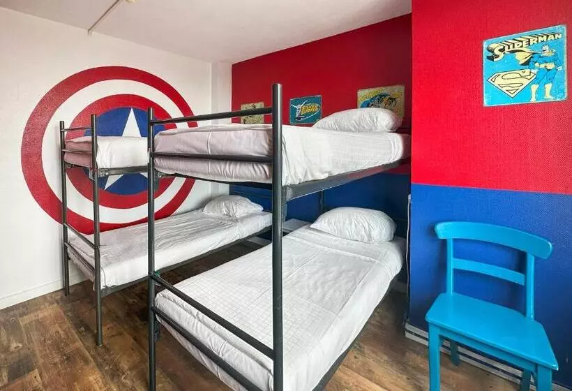 スタンダード4人部屋, The Flying Pig Beach Hostel