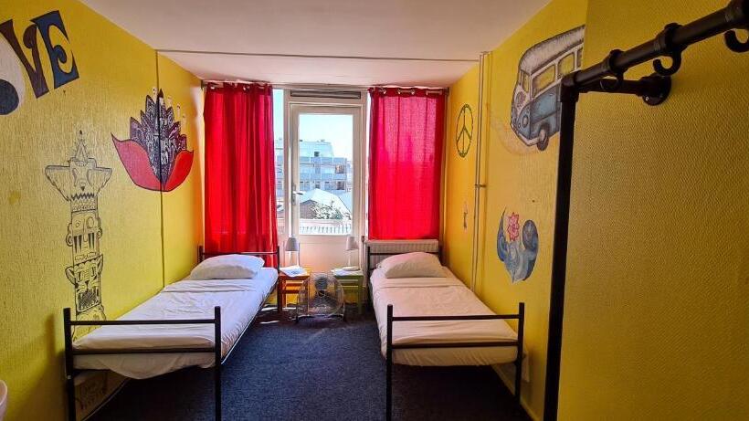 Номер Economy, The Flying Pig Beach Hostel