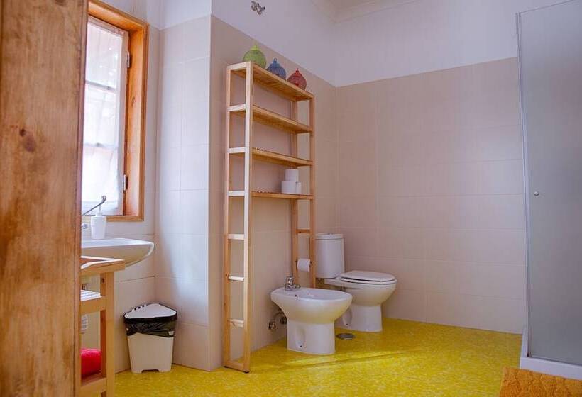 اتاق استاندارد, This Is Lisbon Hostel