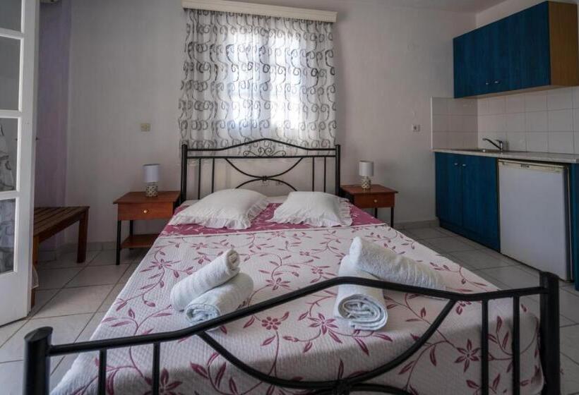 סטודיו סטנדרט עם מרפסת, Villa Limnes