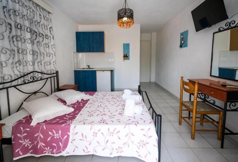 סטודיו סטנדרט עם מרפסת, Villa Limnes