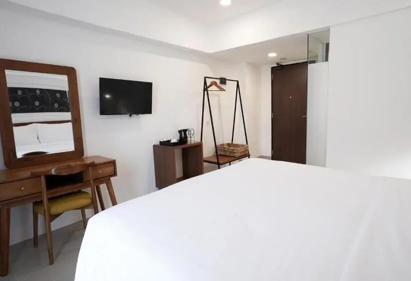 キングサイズベッドのスタンダードルーム, Coffee Hotel Ayola Dolok Sanggul